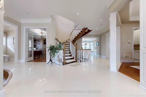 Photo 16 at 59 Carisbrooke Circle, Bayview Southeast, Aurora