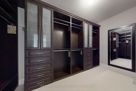 Photo 20 at 59 Carisbrooke Circle, Bayview Southeast, Aurora