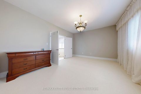 Photo 30 at 59 Carisbrooke Circle, Bayview Southeast, Aurora