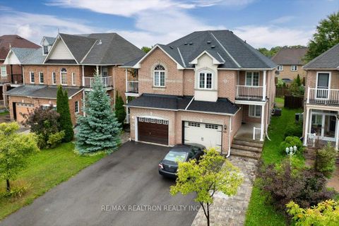Photo 3 at 67 Antique Drive, Oak Ridges Lake Wilcox, Richmond Hill Photo 3 at 67 Antique Drive, Oak Ridges Lake Wilcox, Richmond Hill