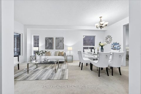 Photo 13 at 67 Antique Drive, Oak Ridges Lake Wilcox, Richmond Hill