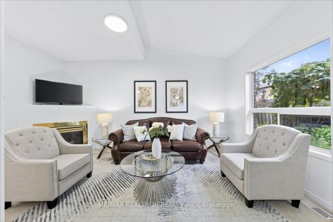 Photo 21 at 67 Antique Drive, Oak Ridges Lake Wilcox, Richmond Hill