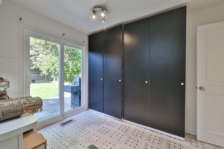 Photo 16 at 22 Cobblestone Drive, German Mills, Markham