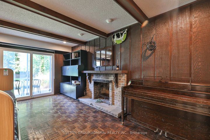Photo 17 at 22 Cobblestone Drive, German Mills, Markham