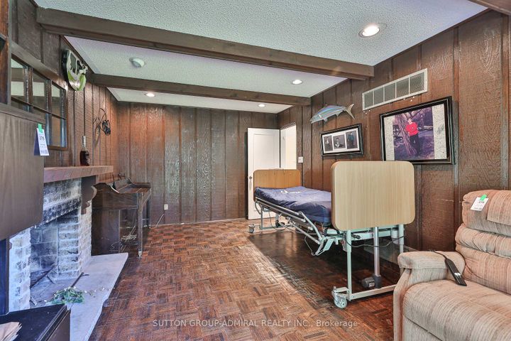 Photo 18 at 22 Cobblestone Drive, German Mills, Markham