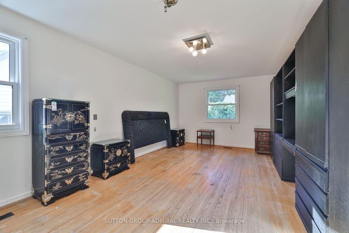 Photo 21 at 22 Cobblestone Drive, German Mills, Markham