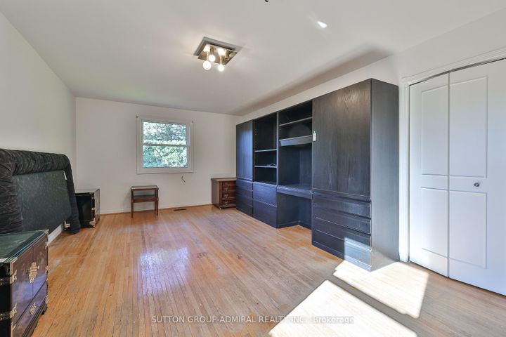 Photo 22 at 22 Cobblestone Drive, German Mills, Markham