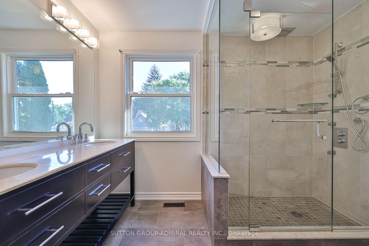 Photo 24 at 22 Cobblestone Drive, German Mills, Markham