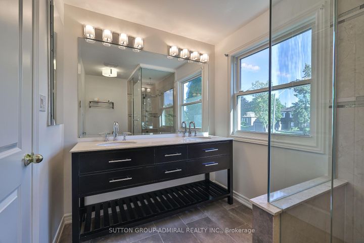Photo 25 at 22 Cobblestone Drive, German Mills, Markham