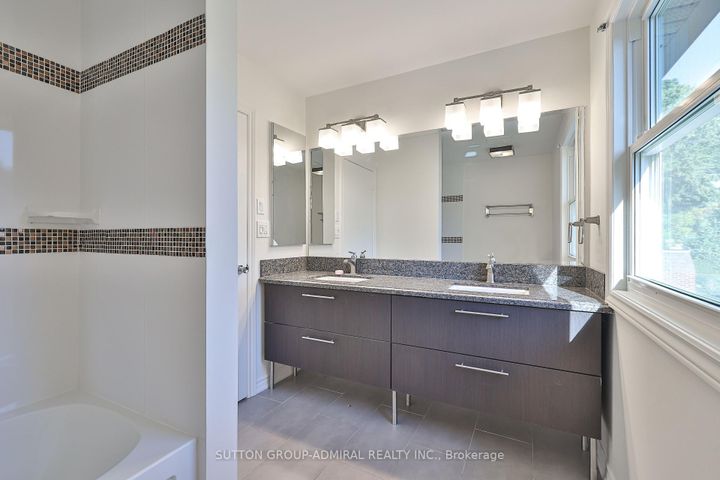 Photo 28 at 22 Cobblestone Drive, German Mills, Markham