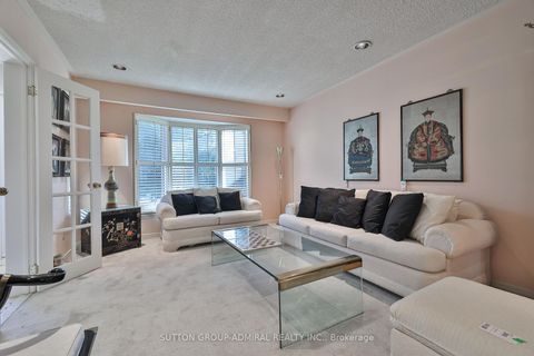 Photo 7 at 22 Cobblestone Drive, German Mills, Markham