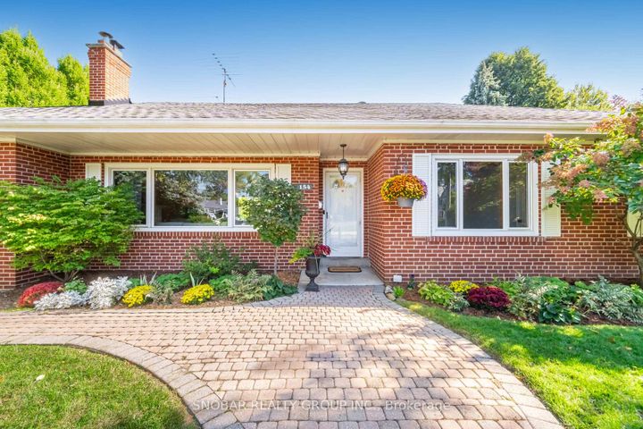 Photo 2 at 154 Maplewood Road, Mineola, Mississauga
