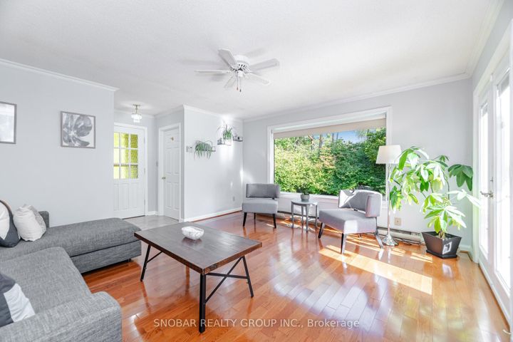Photo 11 at 154 Maplewood Road, Mineola, Mississauga