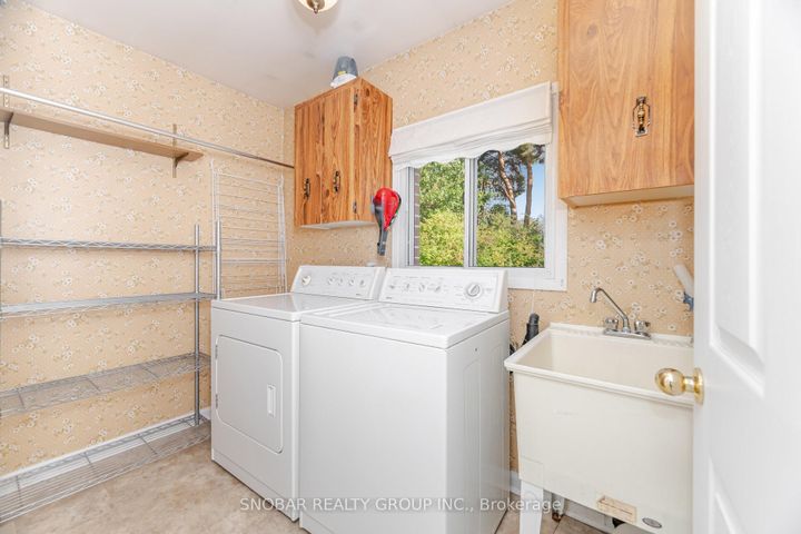 Photo 18 at 154 Maplewood Road, Mineola, Mississauga