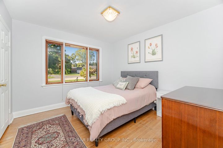 Photo 24 at 154 Maplewood Road, Mineola, Mississauga