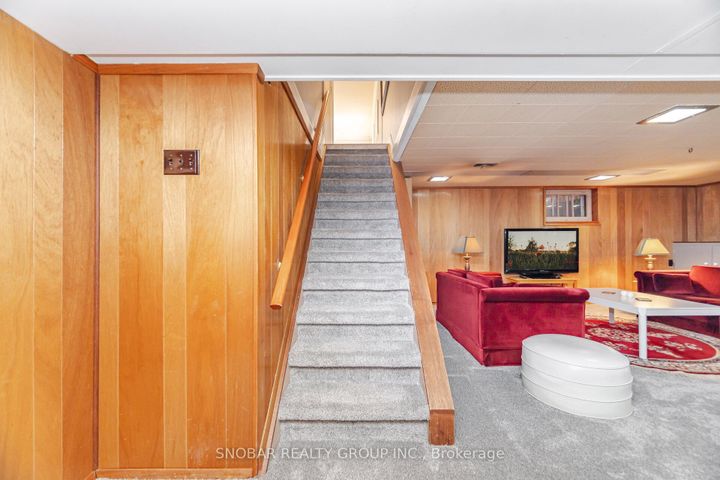 Photo 27 at 154 Maplewood Road, Mineola, Mississauga