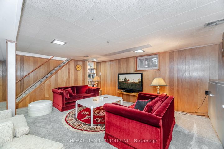 Photo 32 at 154 Maplewood Road, Mineola, Mississauga