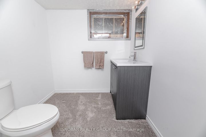 Photo 33 at 154 Maplewood Road, Mineola, Mississauga