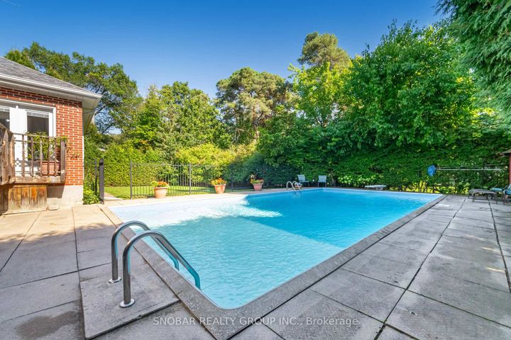 Photo 40 at 154 Maplewood Road, Mineola, Mississauga