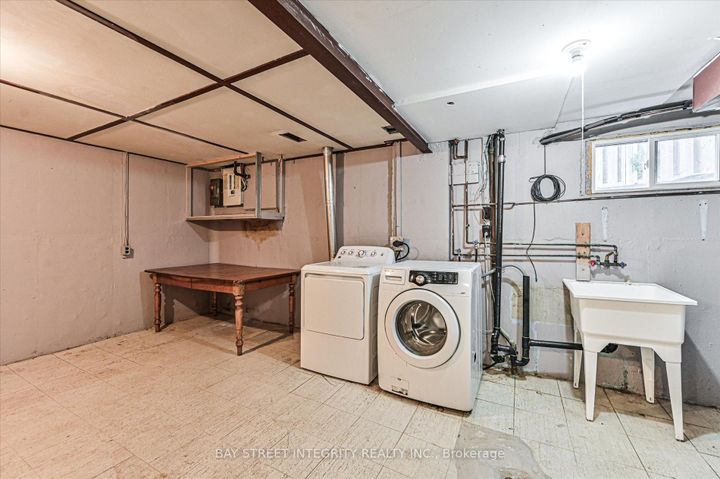 Photo 31 at 1 Caines Avenue, Newtonbrook West, Toronto