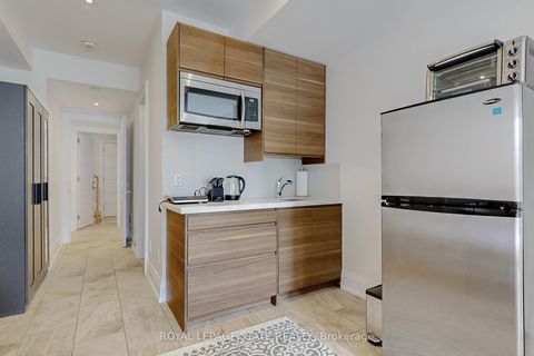Photo 32 at 743 Glencairn Avenue, Lawrence, Toronto