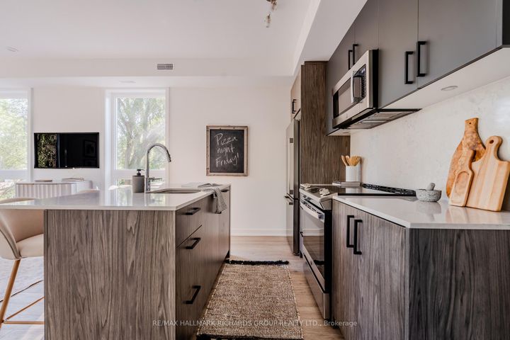 Photo 4 at 52 - 35 Birchcliff Avenue, Cliffside, Toronto