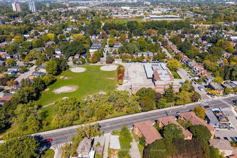 Photo 24 at 42 - 35 Birchcliff Avenue, Cliffside, Toronto