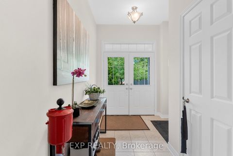 Photo 1 at 24 - 450 Worthington Avenue, Oak Ridges Lake Wilcox, Richmond Hill