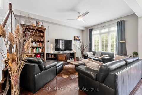 Photo 3 at 24 - 450 Worthington Avenue, Oak Ridges Lake Wilcox, Richmond Hill