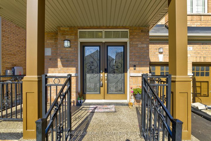 Photo 2 at 26 Fitzgibson Street, Credit Valley, Brampton