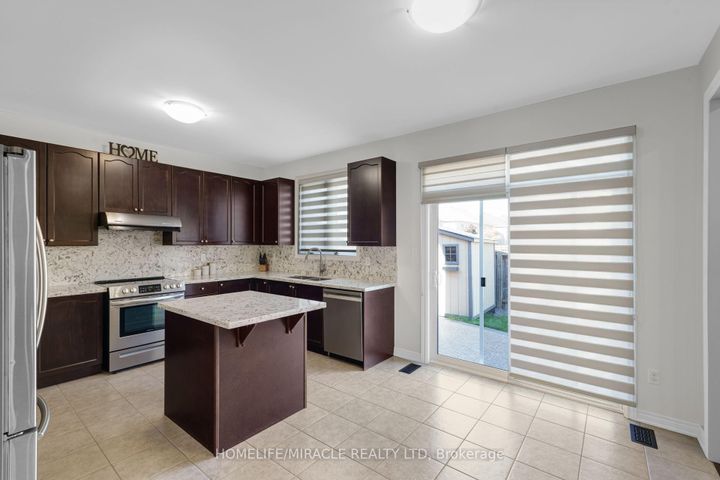 Photo 12 at 26 Fitzgibson Street, Credit Valley, Brampton