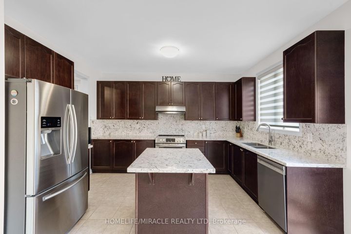 Photo 13 at 26 Fitzgibson Street, Credit Valley, Brampton