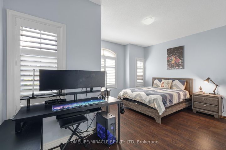Photo 30 at 26 Fitzgibson Street, Credit Valley, Brampton