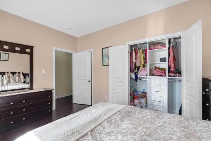Photo 35 at 26 Fitzgibson Street, Credit Valley, Brampton