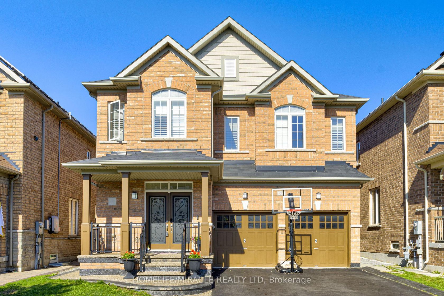 26 Fitzgibson Street, Credit Valley, Brampton 2