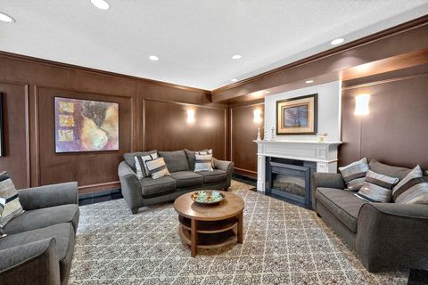 Photo 7 at 1402 - 110 Promenade Circle, Brownridge, Vaughan