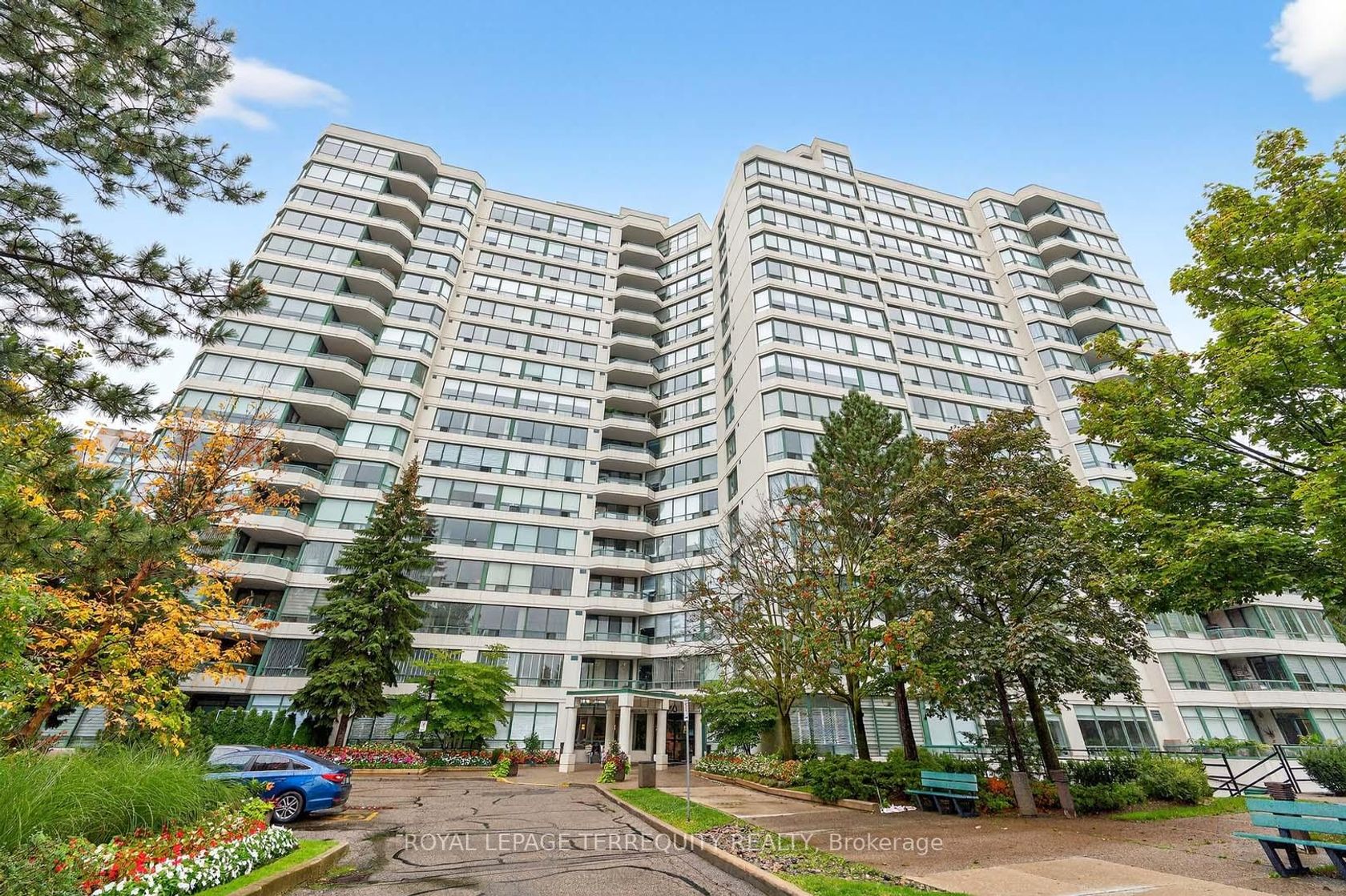 1402 - 110 Promenade Circle, Brownridge, Vaughan 