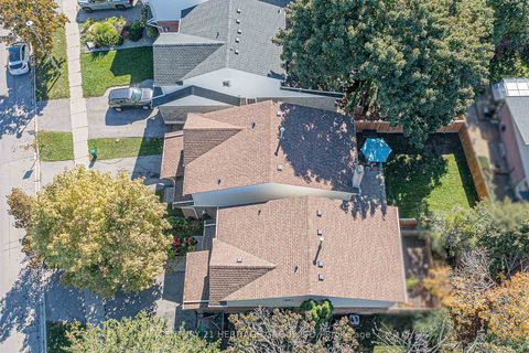 Photo 2 at 134 Walton Drive, Aurora Village, Aurora