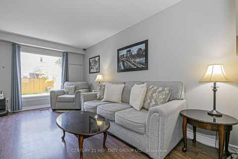 Photo 11 at 134 Walton Drive, Aurora Village, Aurora