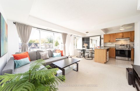 Photo 9 at 303 - 211 Randolph Road, Leaside, Toronto