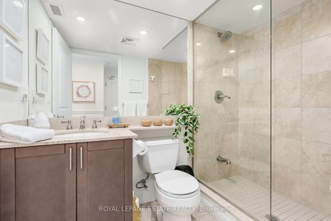 Photo 5 at 313 - 900 Mount Pleasant Road, Mount Pleasant West, Toronto