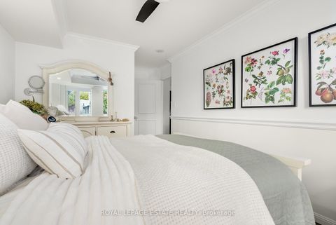 Photo 23 at 313 - 900 Mount Pleasant Road, Mount Pleasant West, Toronto