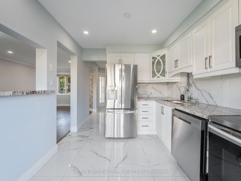 Photo 7 at 93 McMann Crescent, Courtice, Clarington