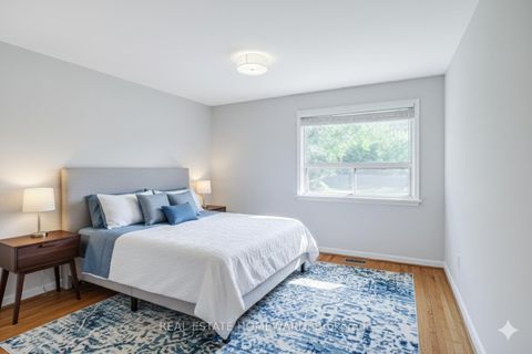 Photo 16 at 7 Jacinta Drive, Rustic, Toronto