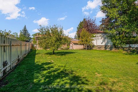 Photo 39 at 7 Jacinta Drive, Rustic, Toronto