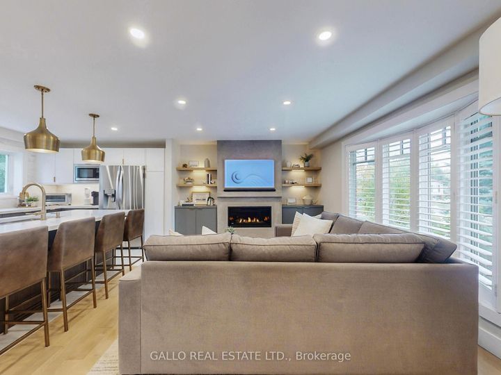 Photo 3 at 17 Sir Caradoc Place, Markham Village, Markham