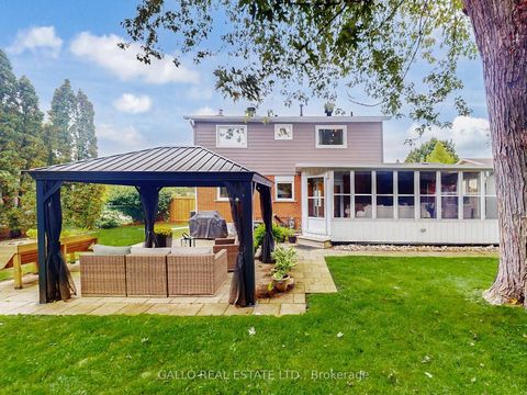Photo 25 at 17 Sir Caradoc Place, Markham Village, Markham