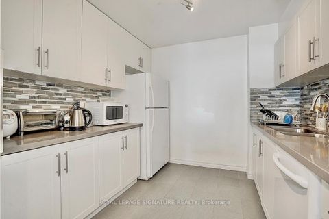 Photo 10 at 1209 - 45 Carlton Street, Yonge Corridor, Toronto Photo 10 at 1209 - 45 Carlton Street, Yonge Corridor, Toronto