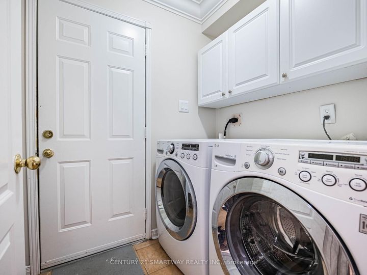Photo 19 at 124 Porchlight Road, Fletcher's Creek Village, Brampton