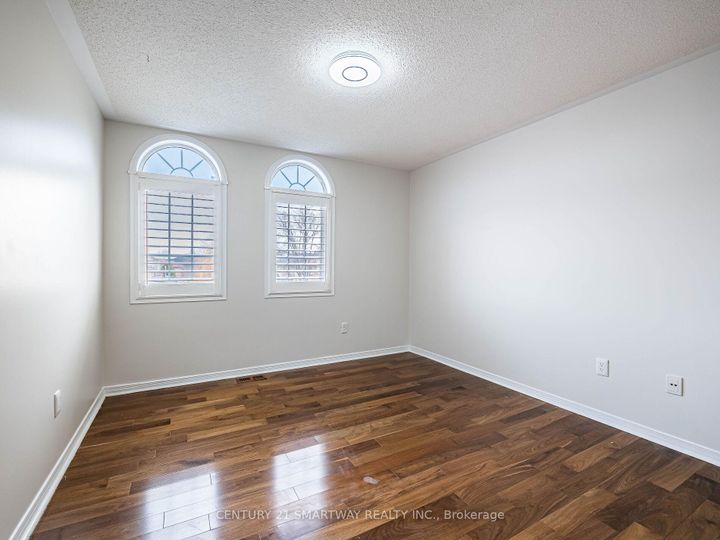 Photo 30 at 124 Porchlight Road, Fletcher's Creek Village, Brampton